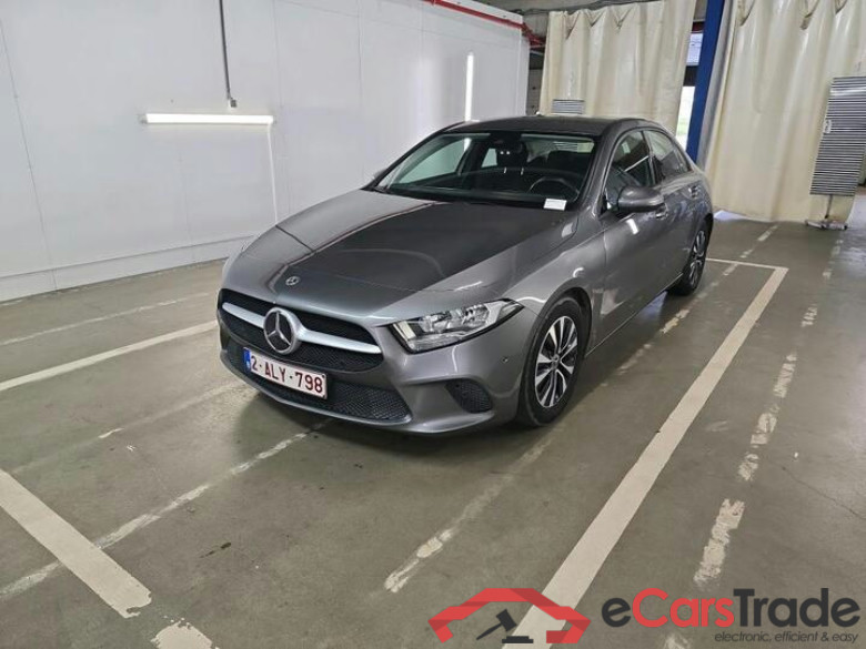Mercedes A-Klasse Limousine A-Klasse Limousine A 180 Business Solution 100kW/136pk  4D/P Auto-7 #1
