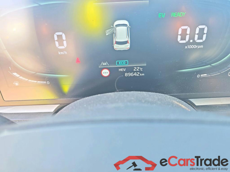 KIA Niro / 2022 / 5P / crossover 1.6 GDi PHEV 135kW (183CV) Concept #5