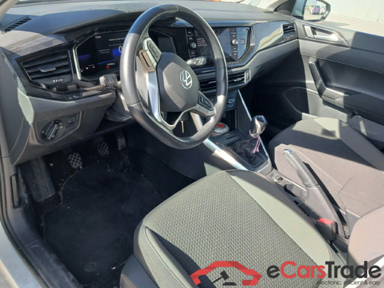 VOLKSWAGEN Polo / 2021 / 5P / berlina con portón Life 1.0 TSI 70kW (95CV) #3