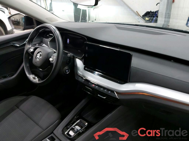 SKODA - SKO OCTAVIA COMBI TSI eTec 110PK DSG7 Clever With Climatic & Navigation & Heated Seats & Cruise Control & Park Sensors Front & Rear  * PETROL * #3