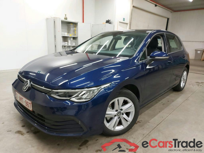 VOLKSWAGEN - VW  GOLF TDI 115PK Life Pack Light & Sight & Nav Discover Media & Side Assist & Rear Camera & Pano Roof & Trailer Hook