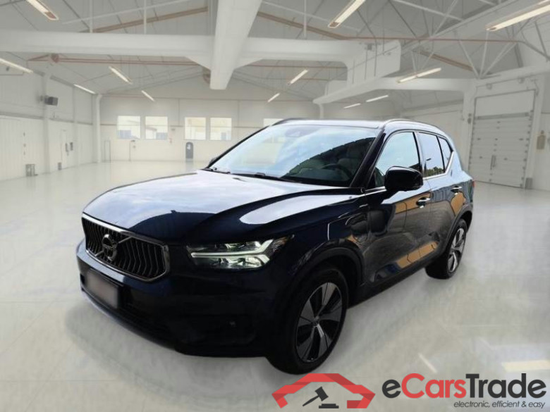 VOLVO XC40 / 2017 / 5P / SUV T5 PLUG-IN HYBRID AUTO RECH INSCRIP EXPR #1