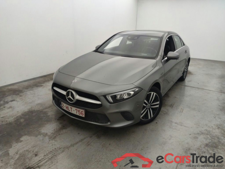 Mercedes-Benz A-Klasse Limousine A 250e Business Solution 4d