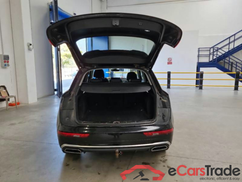 AUDI Q5 / 2020 / 5P / SUV 40 TDI S LINE QUATTRO S TRONIC #5