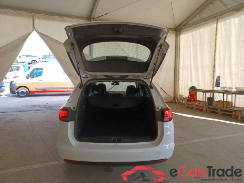 OPEL ASTRA / 2015 / 5P / STATION WAGON ST 1.6 CDTI BUSINESS 110CV SeS MT6 #5