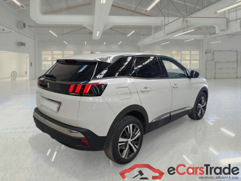 PEUGEOT 3008 / 2020 / 5P / SUV BLUEHDI 130 EAT8 SeS ALLURE #2