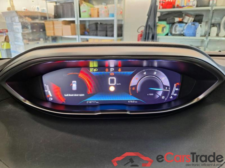 PEUGEOT 3008 / 2020 / 5P / SUV BLUEHDI 130 EAT8 SeS ALLURE PACK #4