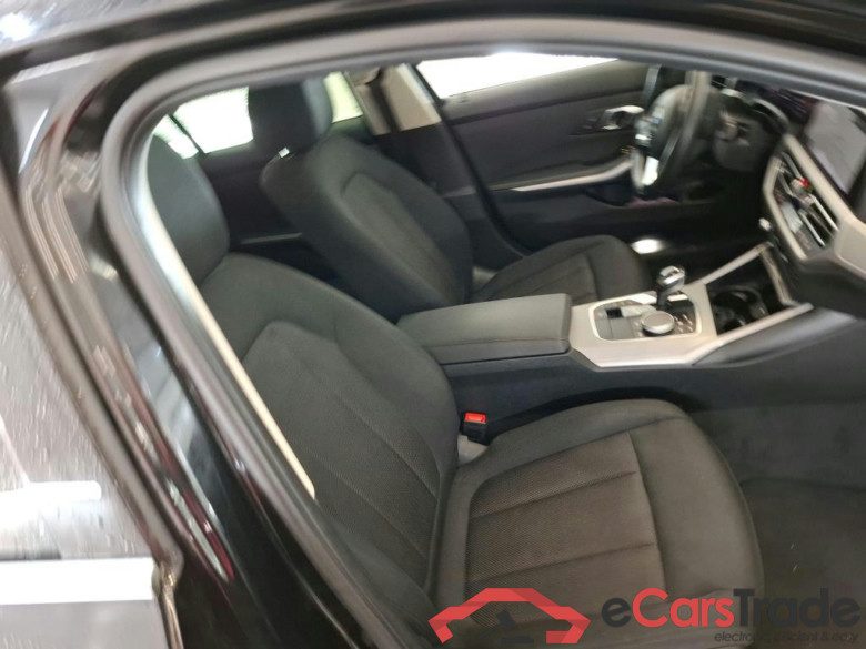 BMW Série 3 Berline 4p Berline 320d xDrive 190ch Business Design BVA8 #6