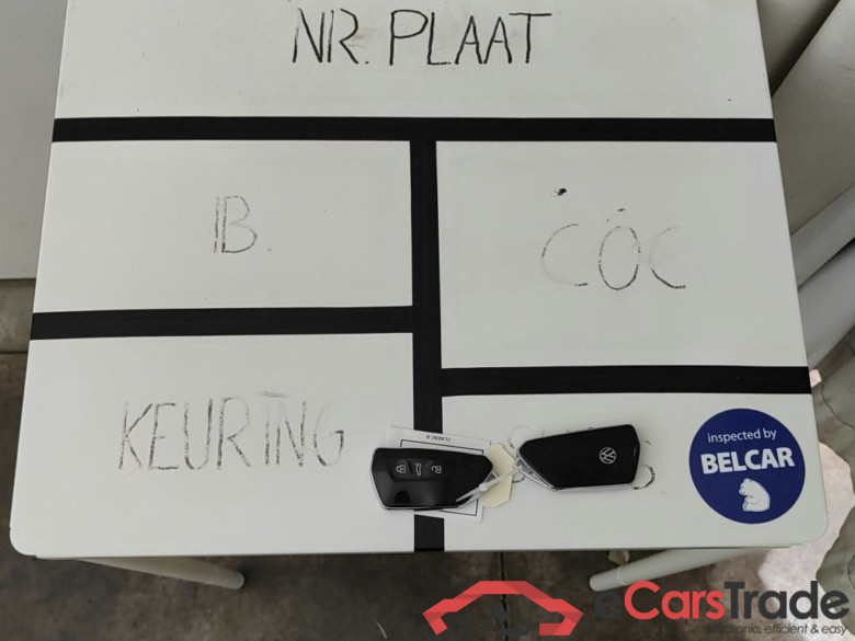 VOLKSWAGEN ID.4 77 kWh 299 GTX 5d #4