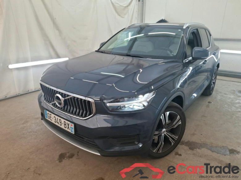 VOLVO XC40 / 2017 / 5P / SUV Recharge T4 211 DCT7 Inscription Luxe