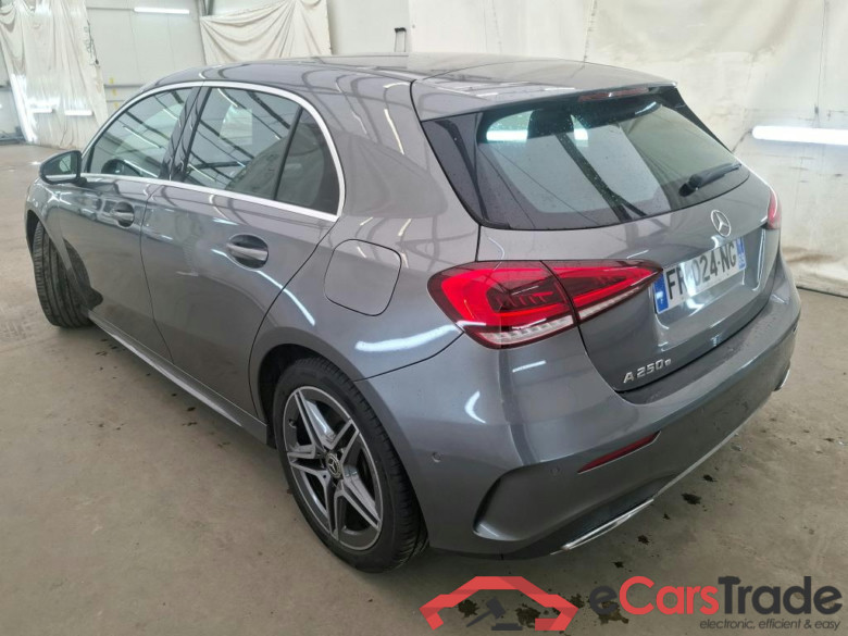 MERCEDES-BENZ Classe A Compact / 2018 / 5P / Berline A 250 e AMG Line 8G-DCT #2