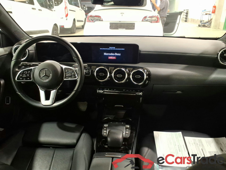 MERCEDES-BENZ A-CLASS 1.3 A 250 E DCT #6