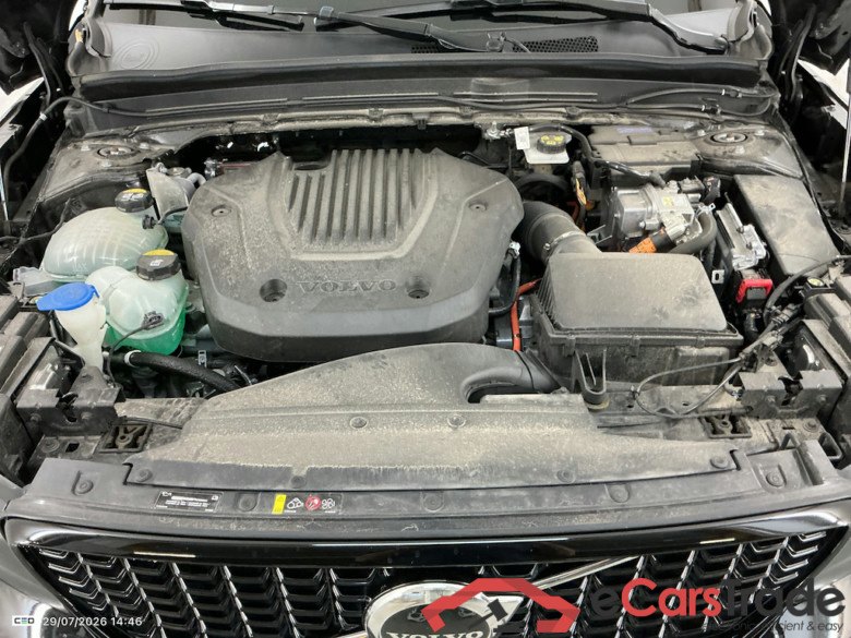 VOLVO XC40 1.5 T4 PHEV PLUS DARK DESIGN DCT #4