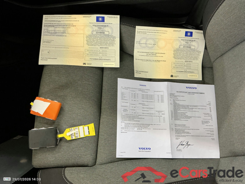 VOLVO XC40 1.5 T4 PHEV PLUS DARK DESIGN DCT #5
