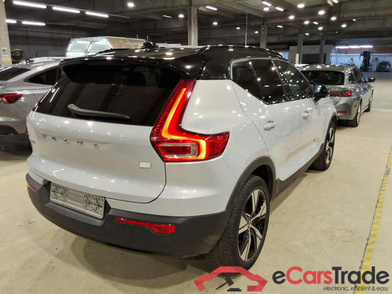 VOLVO XC40 78 KWH P8 AWD RECHARGE R-DESIGN #4