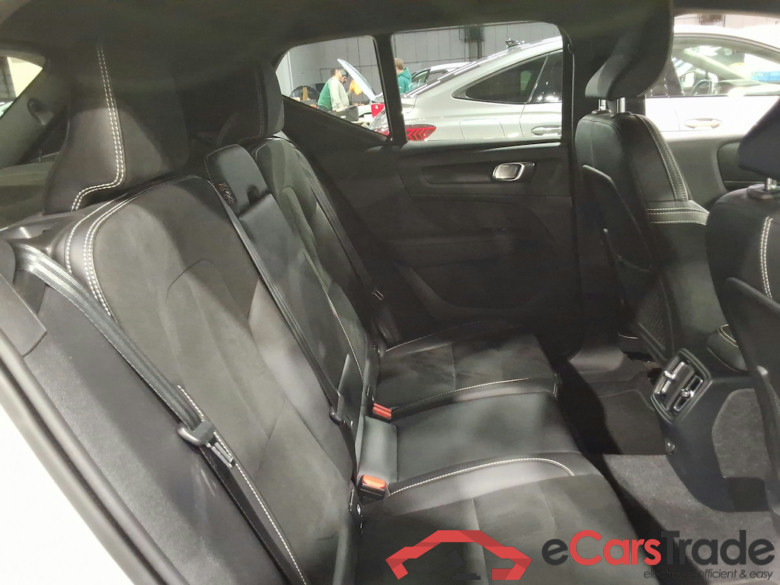 VOLVO XC40 78 KWH P8 AWD RECHARGE R-DESIGN #5