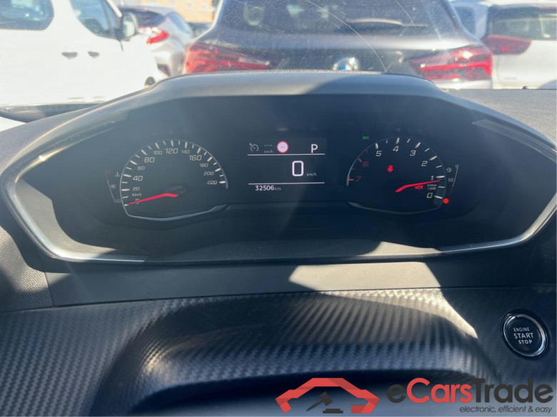 PEUGEOT 2008 / 2019 / 5P / todoterreno Allure Puretech 130 S&S EAT8 #4