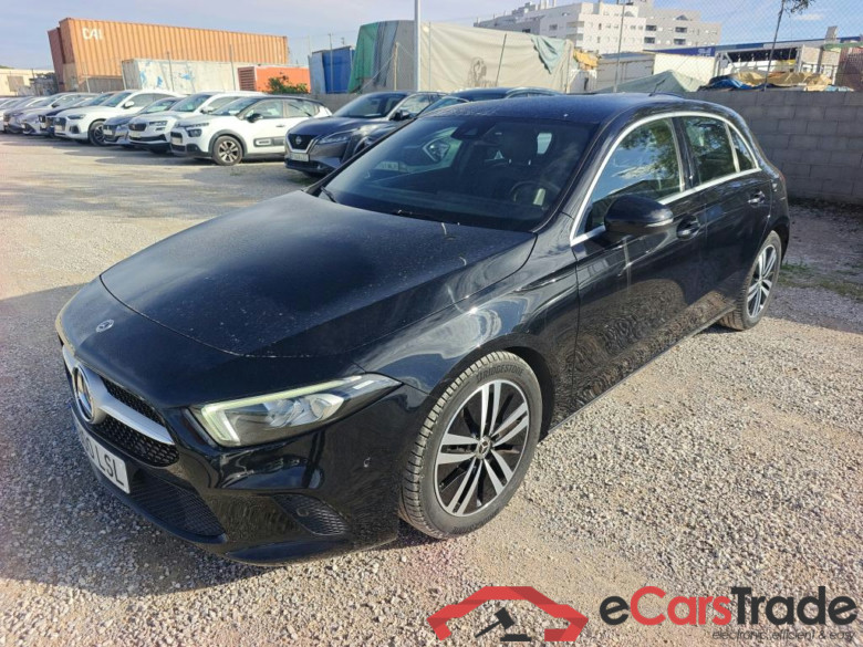 MERCEDES-BENZ Clase A / 2018 / 5P / berlina con portón A 180 d