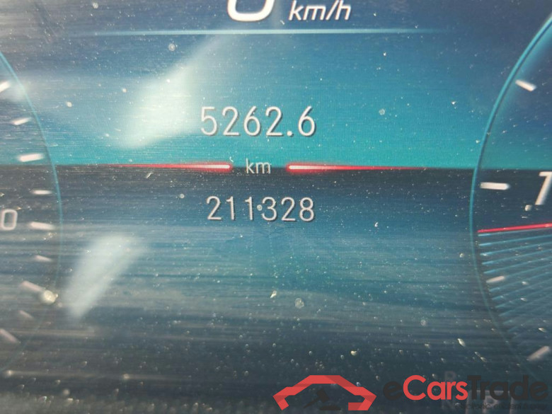 MERCEDES-BENZ Clase A / 2018 / 5P / berlina con portón A 180 d #5